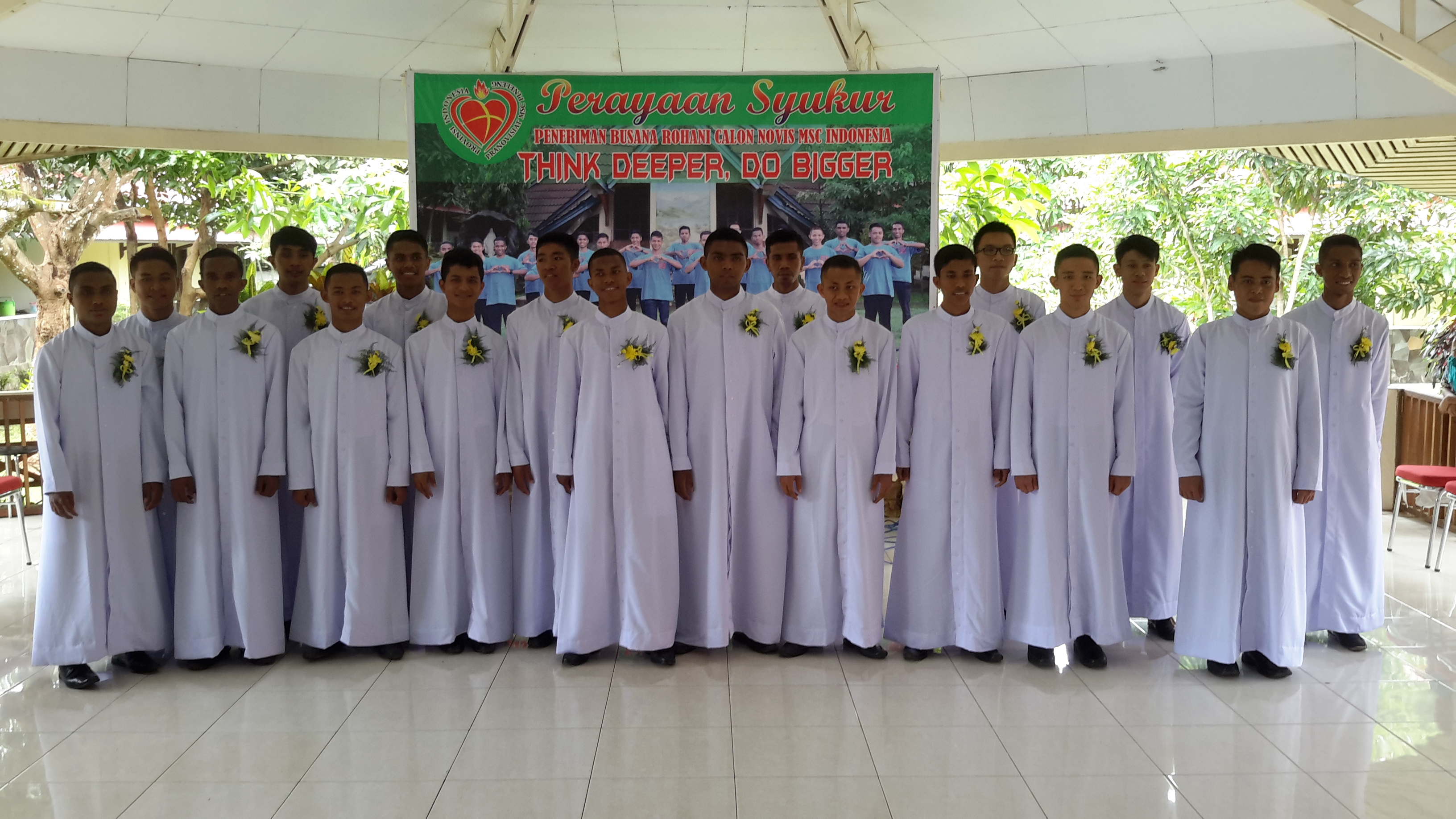 Read more about the article Penerimaan Busana Rohani Postulan MSC