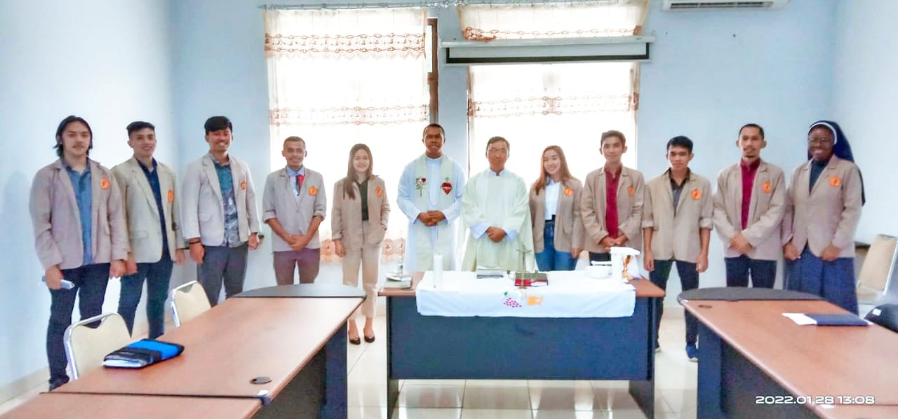 Read more about the article KKN MAHASISWA KOMUNITAS KATEKETIK