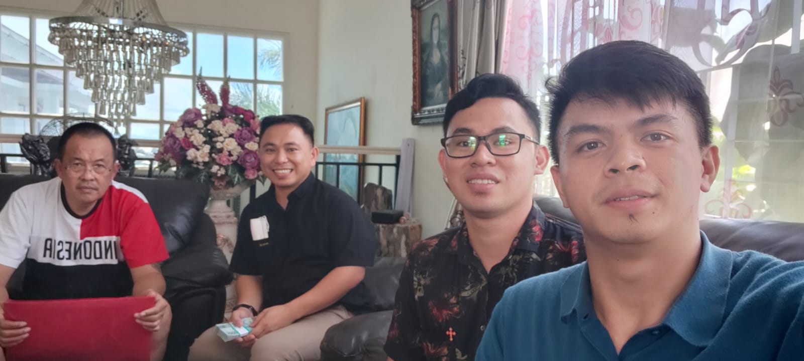 Wawali Tomohon, Bapak Wenny Lumentut, SE menerima audiensi Panitia