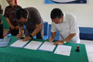 Read more about the article Penandatanganan Kerjasama STF Seminari Pineleng dengan STP Don Bosco