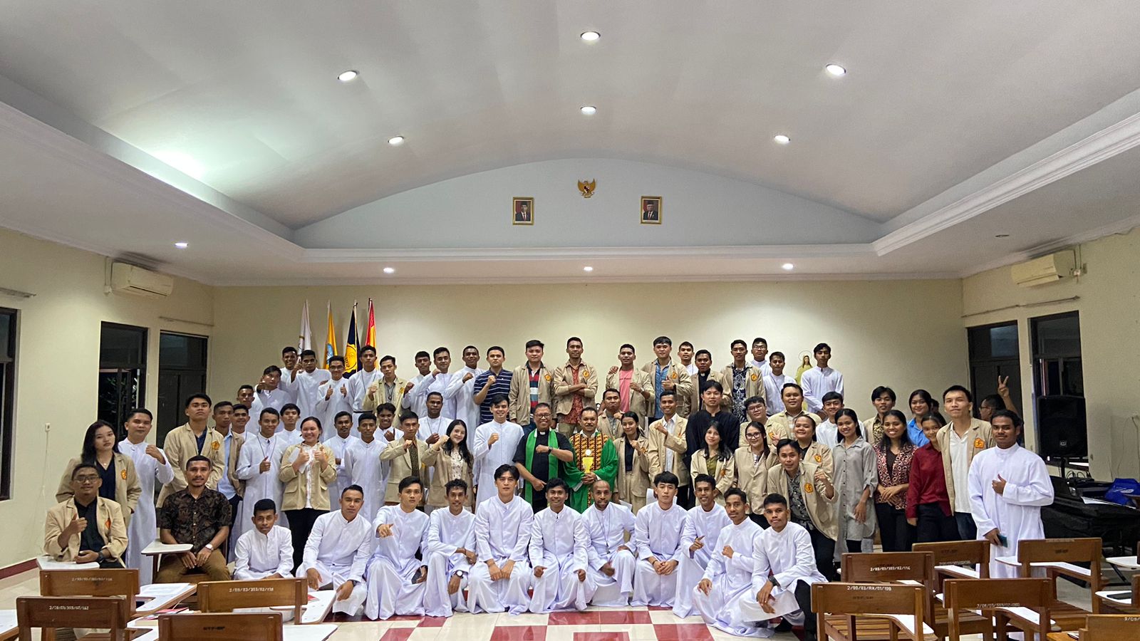 Read more about the article Pelantikan HIMA Prodi Teologi