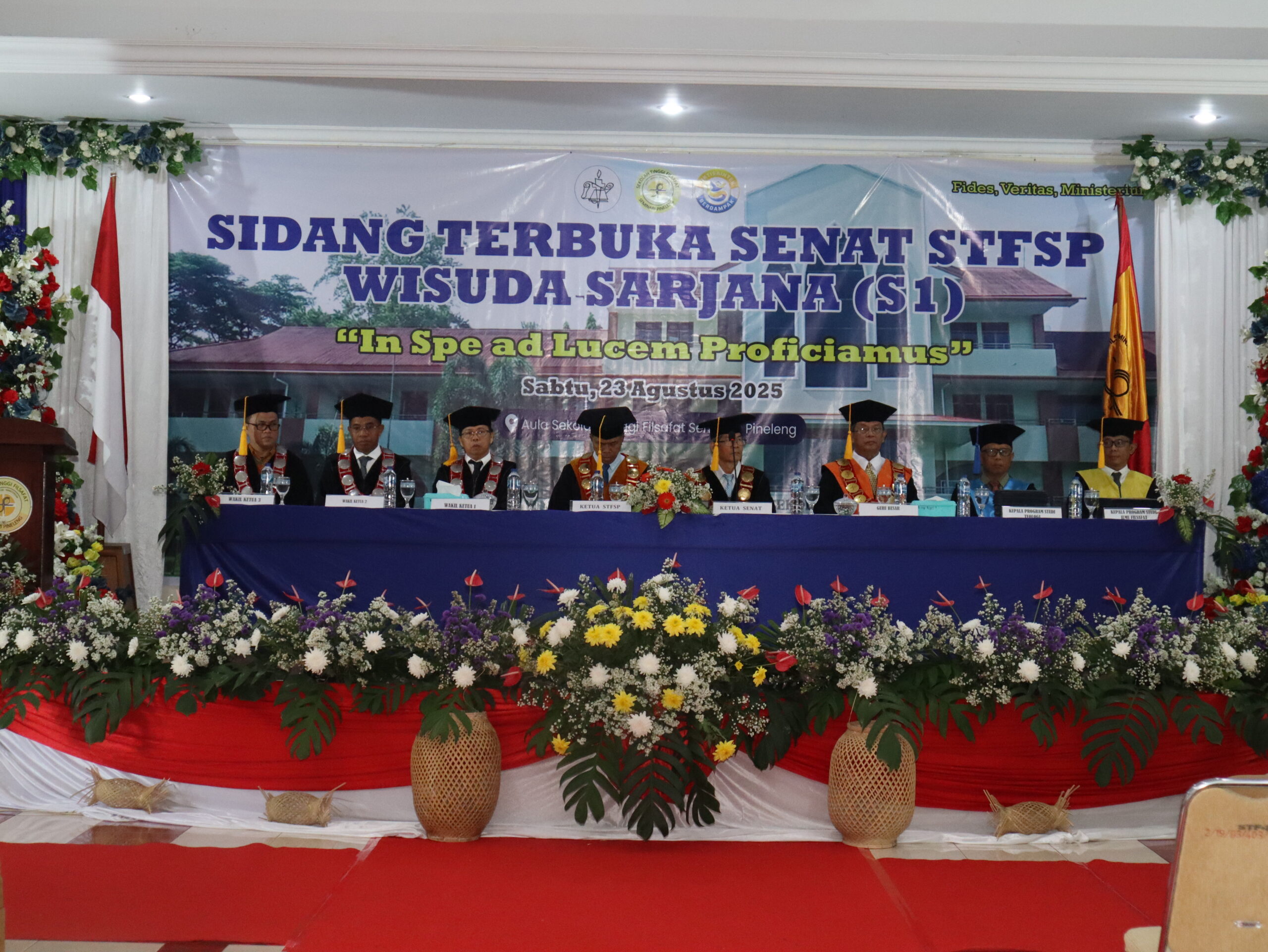 You are currently viewing 46 Wisudawan Dilantik dan Dikukuhkan